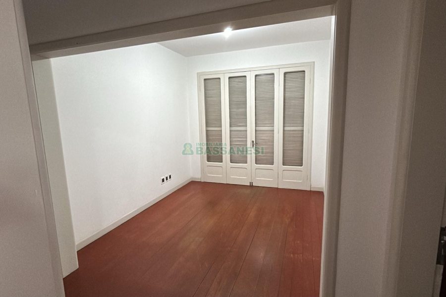 Sala com 85m², no bairro Centro em Caxias do Sul para Alugar