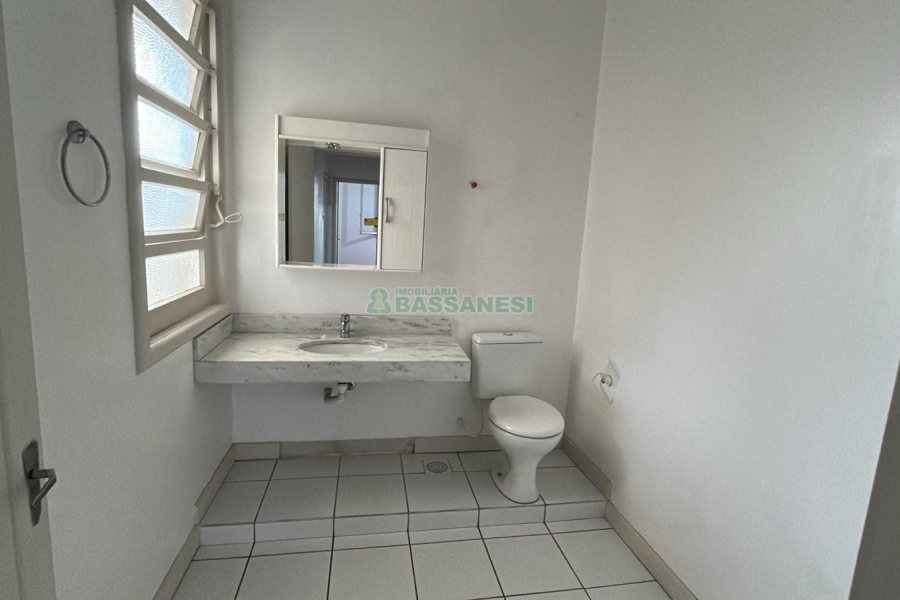 Sala com 85m², no bairro Centro em Caxias do Sul para Alugar