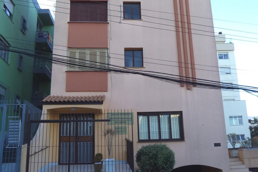 Apto Mobiliado com 97m², 2 dormitórios, 1 vaga, no bairro Panazzolo em Caxias do Sul para Alugar