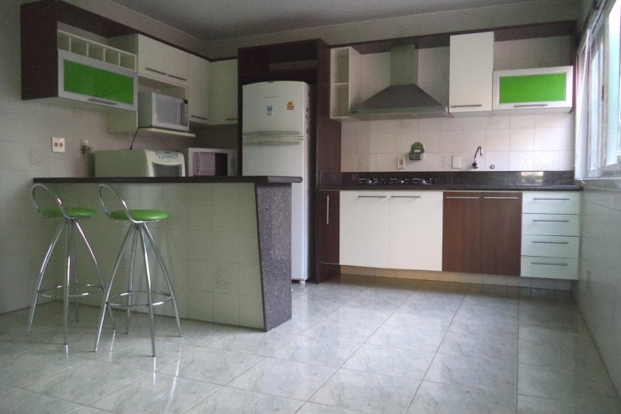 Apto Mobiliado com 97m², 2 dormitórios, 1 vaga, no bairro Panazzolo em Caxias do Sul para Alugar