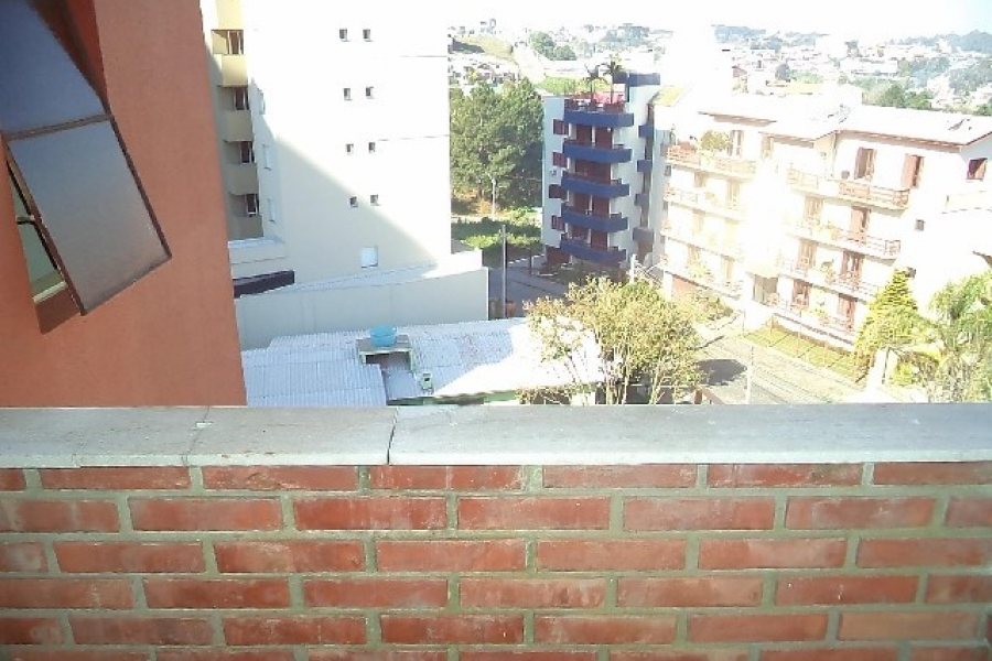 Apto Mobiliado com 97m², 2 dormitórios, 1 vaga, no bairro Panazzolo em Caxias do Sul para Alugar