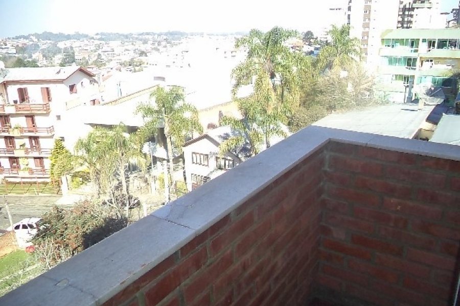 Apto Mobiliado com 97m², 2 dormitórios, 1 vaga, no bairro Panazzolo em Caxias do Sul para Alugar