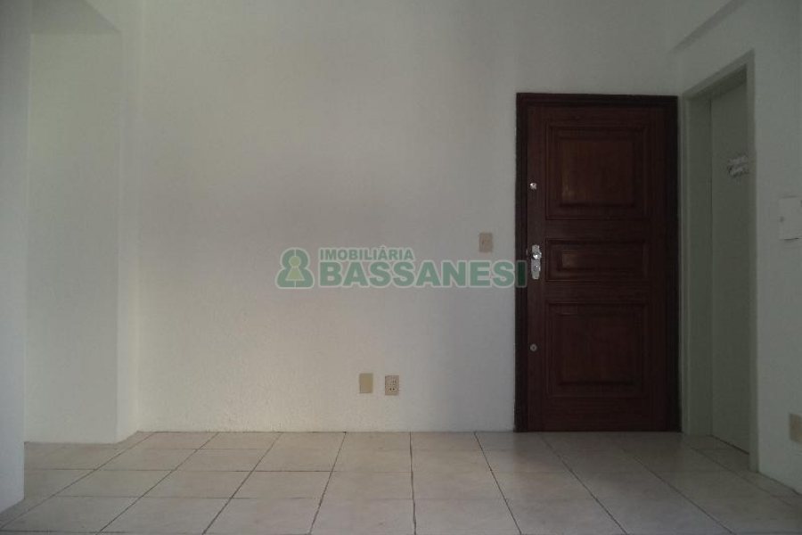Sala com 30m², no bairro Centro em Caxias do Sul para Alugar