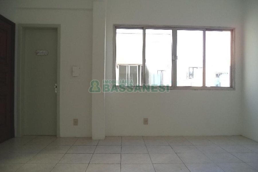 Sala com 30m², no bairro Centro em Caxias do Sul para Alugar
