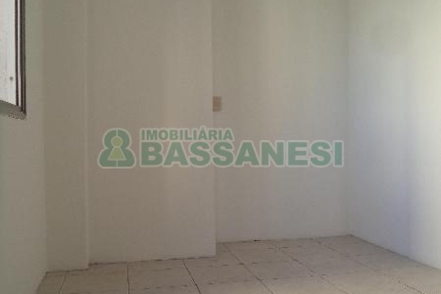 Sala com 30m², no bairro Centro em Caxias do Sul para Alugar