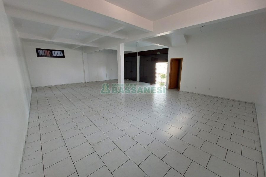 Loja com 110m², no bairro Marechal Floriano em Caxias do Sul para Alugar