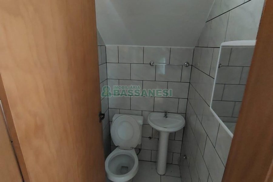 Loja com 110m², no bairro Marechal Floriano em Caxias do Sul para Alugar