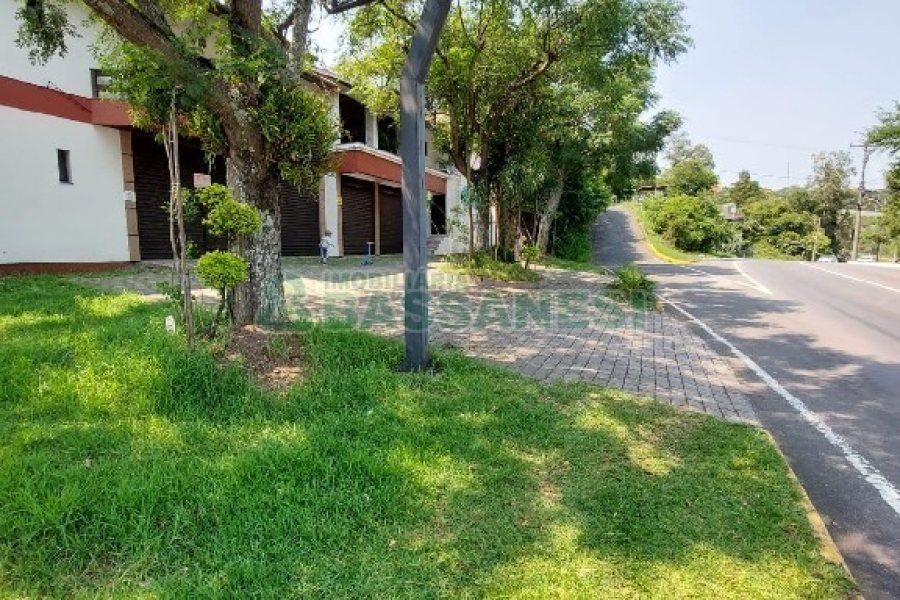 Loja com 110m², no bairro Marechal Floriano em Caxias do Sul para Alugar