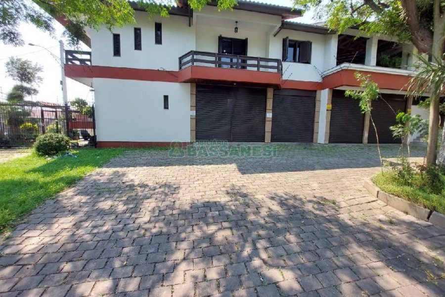 Loja com 110m², no bairro Marechal Floriano em Caxias do Sul para Alugar