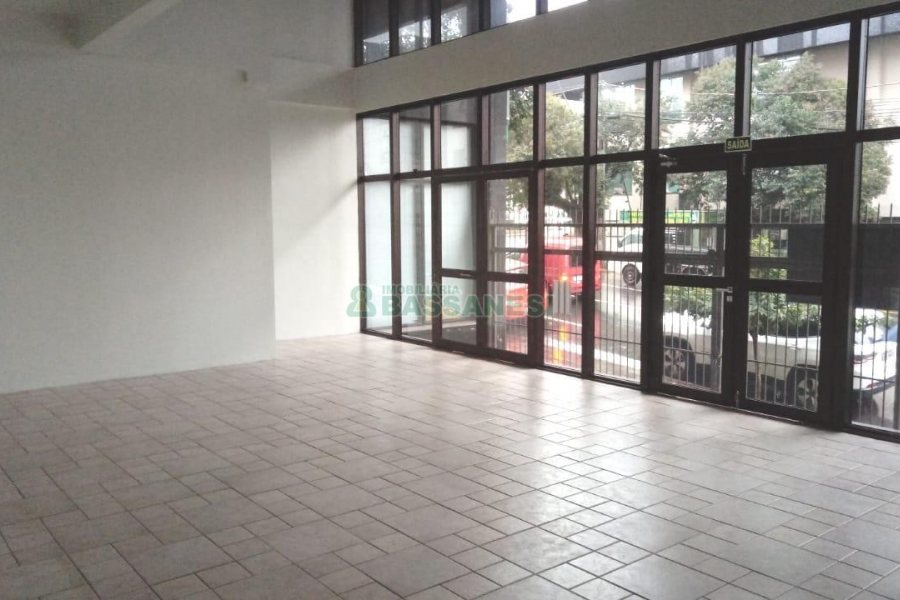 Loja com 600m², 16 vagas, no bairro Centro em Caxias do Sul para Alugar
