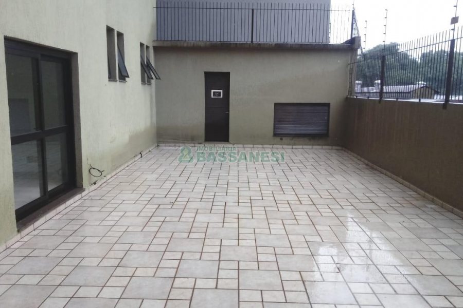 Loja com 600m², 16 vagas, no bairro Centro em Caxias do Sul para Alugar