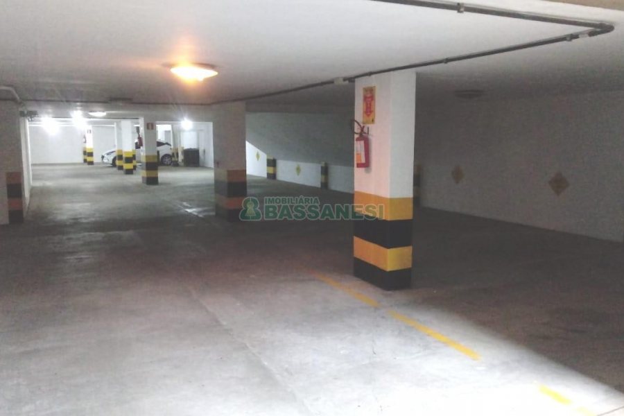 Loja com 600m², 16 vagas, no bairro Centro em Caxias do Sul para Alugar