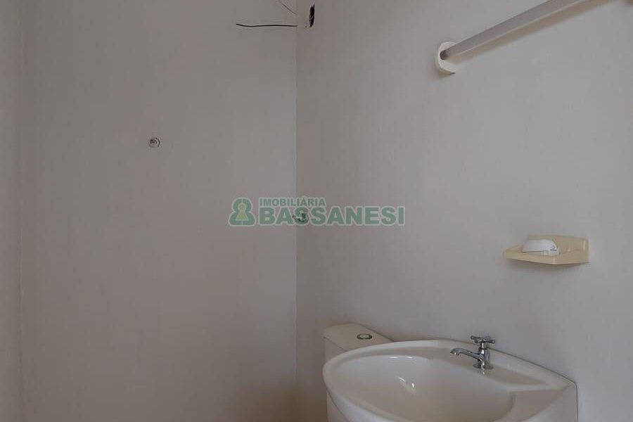 Loja com 285m², no bairro Universitário em Caxias do Sul para Alugar