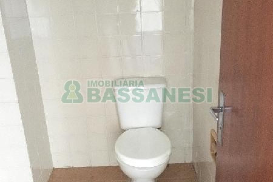 Sala com 43m², no bairro Centro em Caxias do Sul para Alugar