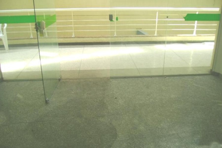 Sala com 33m², no bairro Centro em Caxias do Sul para Alugar