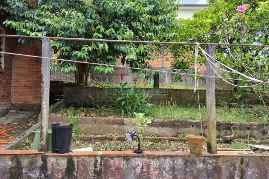 Casa com 112m², 3 dormitórios, 1 vaga, no bairro Panazzolo em Caxias do Sul para Comprar