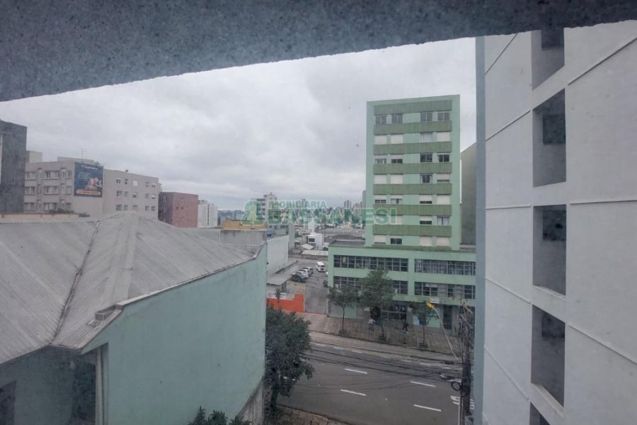 Sala com 240m², 1 vaga, no bairro Centro em Caxias do Sul para Alugar