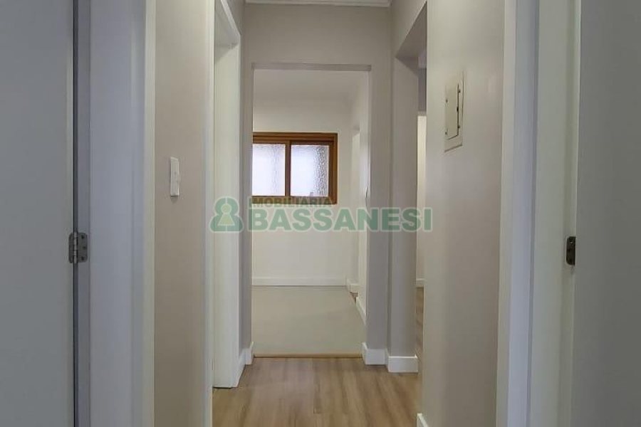Apartamento com 140m², 3 dormitórios, 1 vaga, no bairro Centro em Caxias do Sul para Alugar