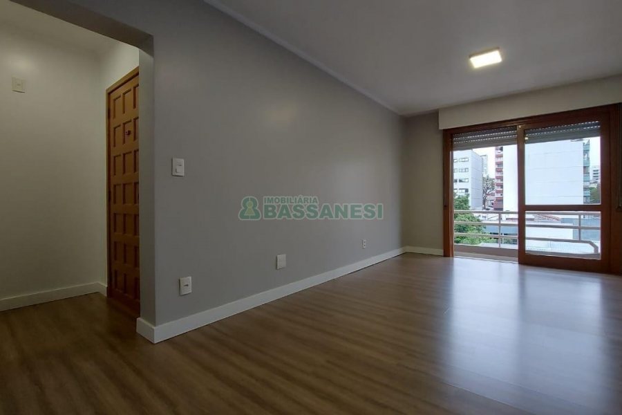 Apartamento com 140m², 3 dormitórios, 1 vaga, no bairro Centro em Caxias do Sul para Alugar