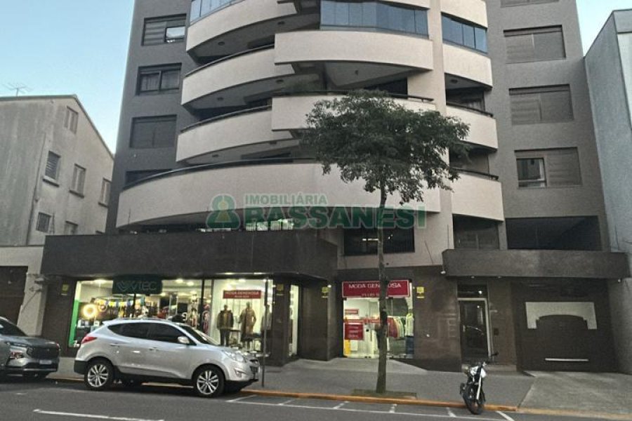 Loja com 240m², 1 vaga, no bairro Centro em Caxias do Sul para Alugar
