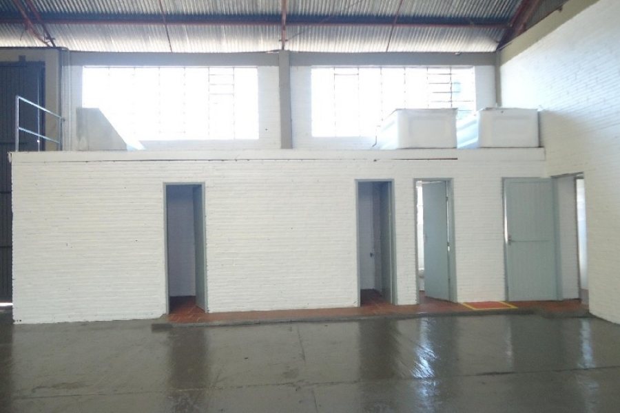 Pavilhão com 523m², no bairro São José em Caxias do Sul para Comprar