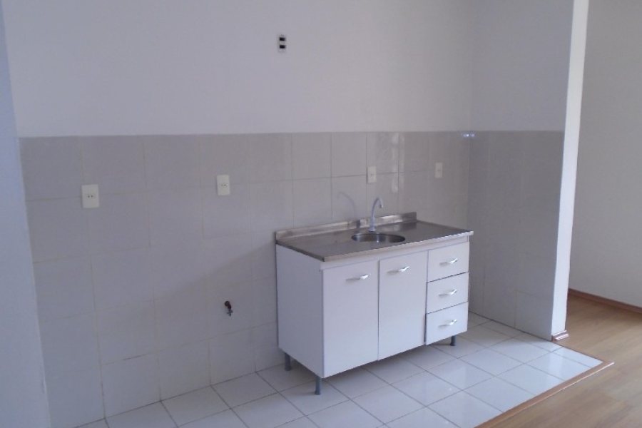 Apartamento com 40m², 1 dormitório, 1 vaga, no bairro Lourdes em Caxias do Sul para Alugar