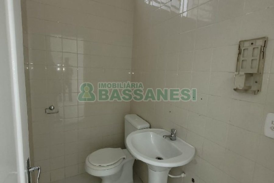 Loja com 180m², no bairro Lourdes em Caxias do Sul para Alugar