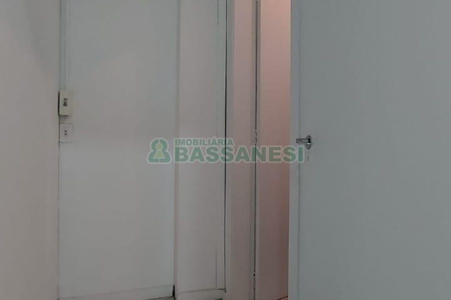 Sala com 45m², no bairro Centro em Caxias do Sul para Comprar