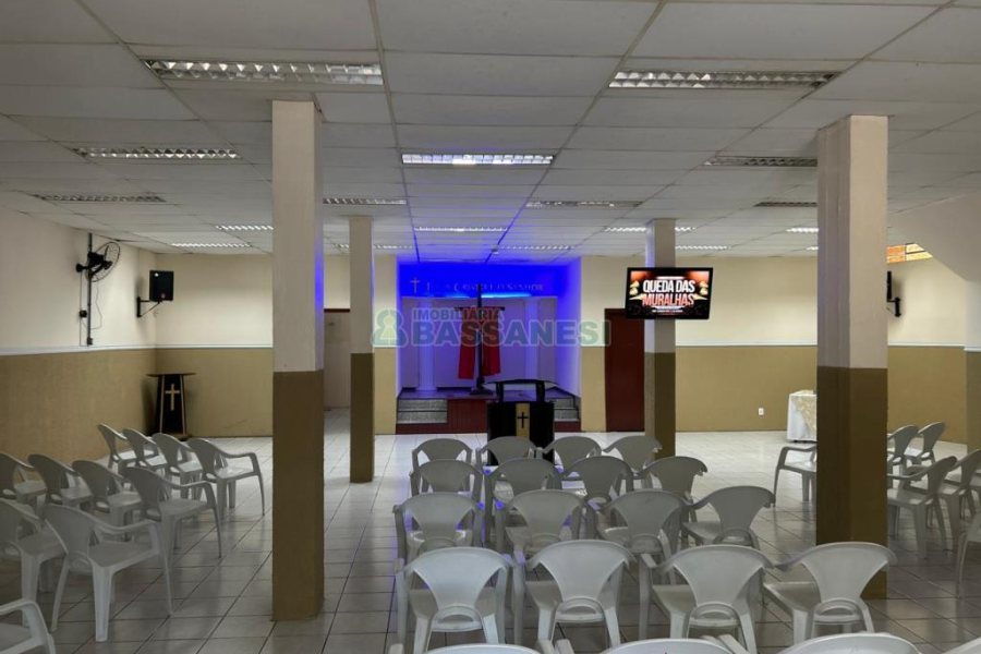 Loja com 1058m², no bairro Ana Rech em Caxias do Sul para Comprar