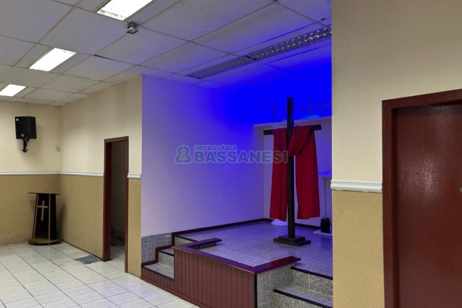 Loja com 1058m², no bairro Ana Rech em Caxias do Sul para Comprar