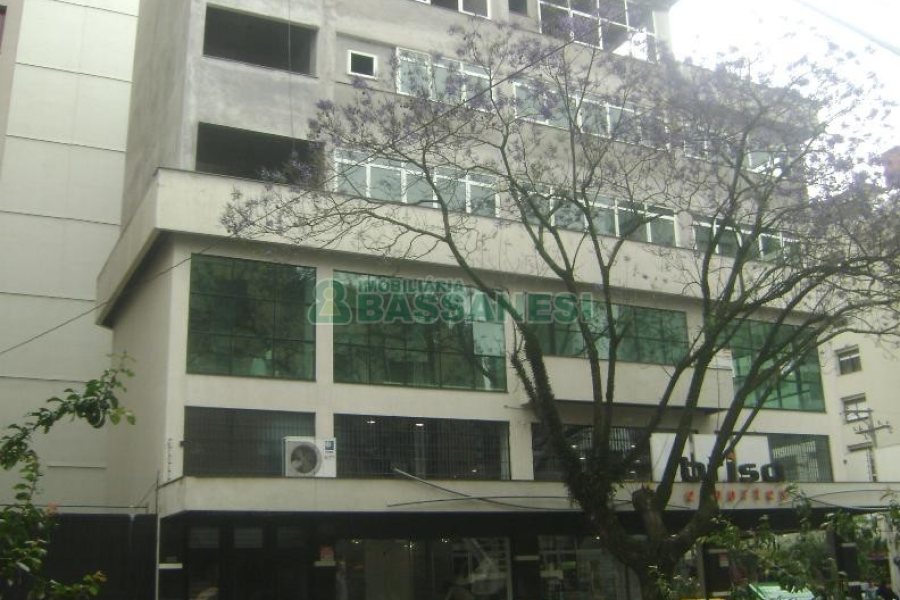Sala Mobiliada com 172m², no bairro Centro em Caxias do Sul para Alugar