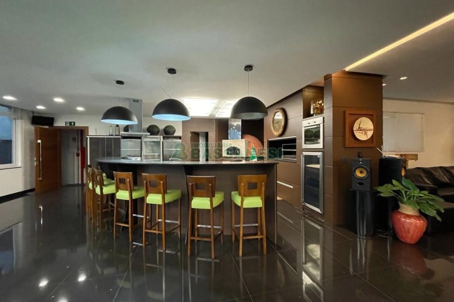 Sala Mobiliada com 172m², no bairro Centro em Caxias do Sul para Alugar