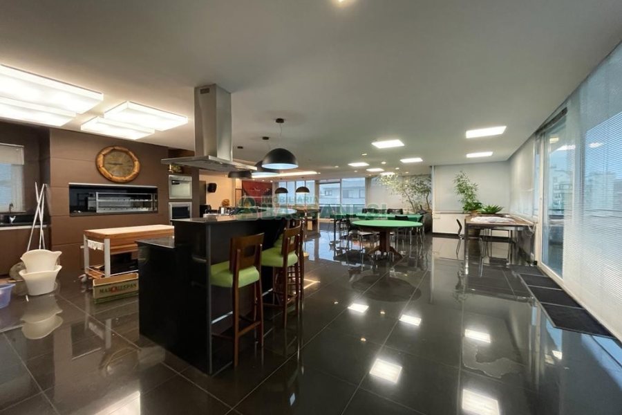 Sala Mobiliada com 172m², no bairro Centro em Caxias do Sul para Alugar