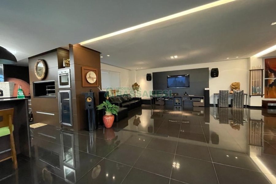 Sala Mobiliada com 172m², no bairro Centro em Caxias do Sul para Alugar