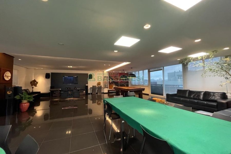 Sala Mobiliada com 172m², no bairro Centro em Caxias do Sul para Alugar