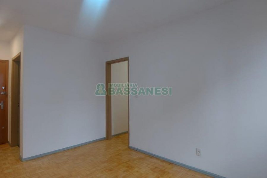 Apartamento com 80m², 2 dormitórios, no bairro Madureira em Caxias do Sul para Alugar