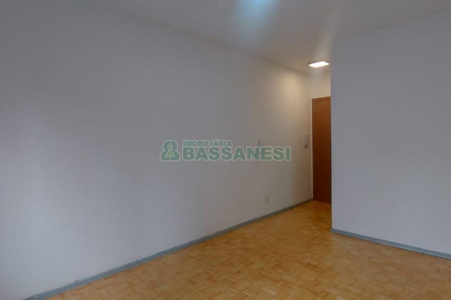 Apartamento com 80m², 2 dormitórios, no bairro Madureira em Caxias do Sul para Alugar