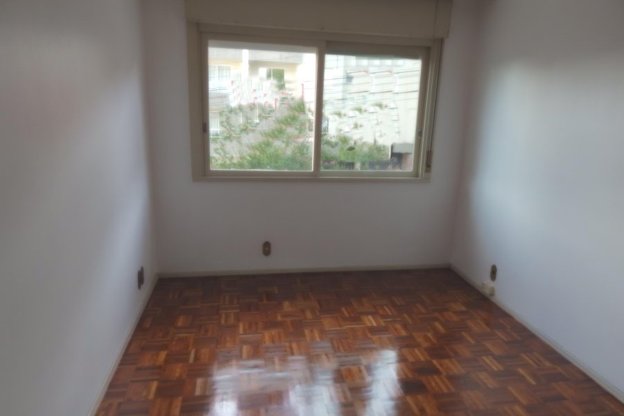 Apartamento com 100m², 3 dormitórios, 1 vaga, no bairro Pio X em Caxias do Sul para Comprar