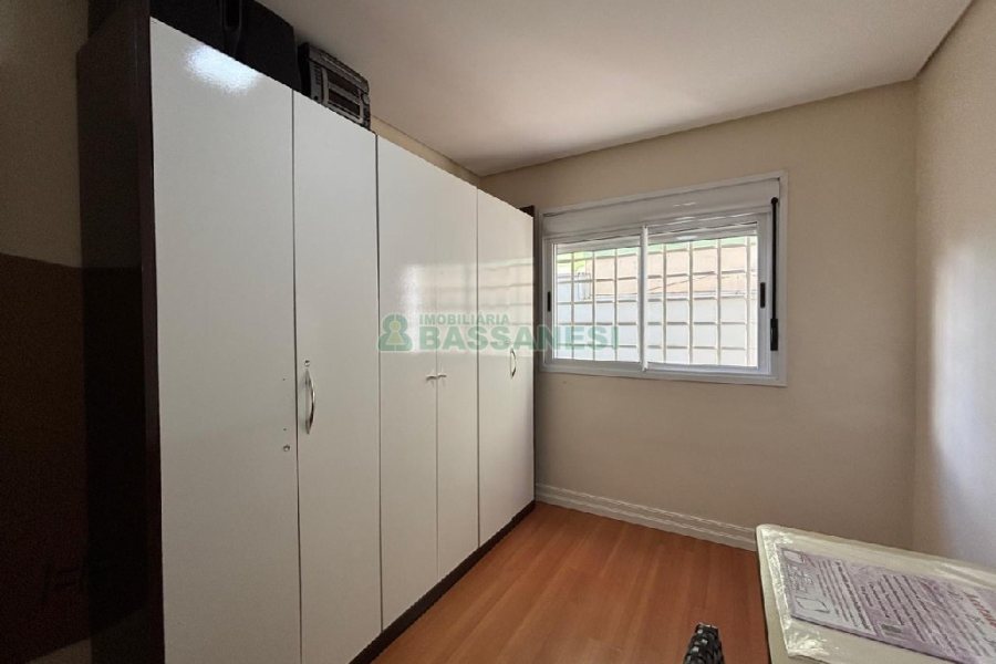 Apto Mobiliado com 82m², 2 dormitórios, 3 vagas, no bairro Petrópolis em Caxias do Sul para Alugar