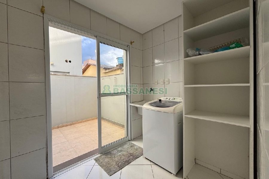 Apto Mobiliado com 82m², 2 dormitórios, 3 vagas, no bairro Petrópolis em Caxias do Sul para Alugar