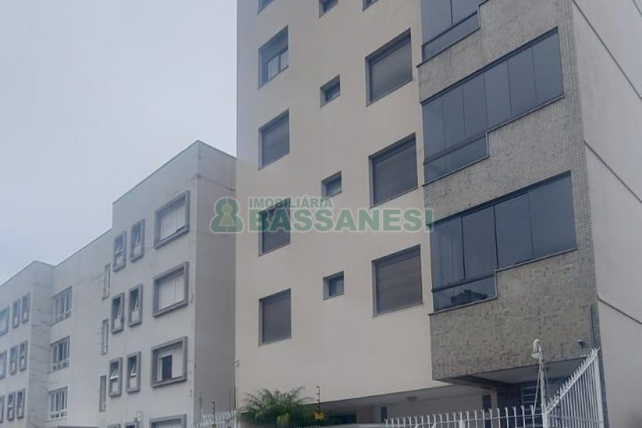 Apartamento com 94m², 3 dormitórios, 2 vagas, no bairro Pio X em Caxias do Sul para Alugar