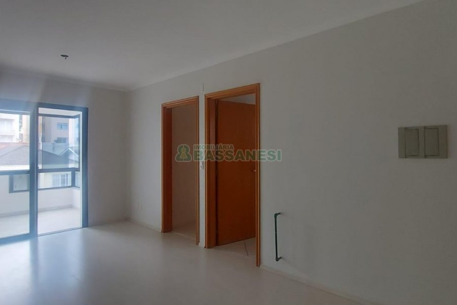 Apartamento com 94m², 3 dormitórios, 2 vagas, no bairro Pio X em Caxias do Sul para Alugar