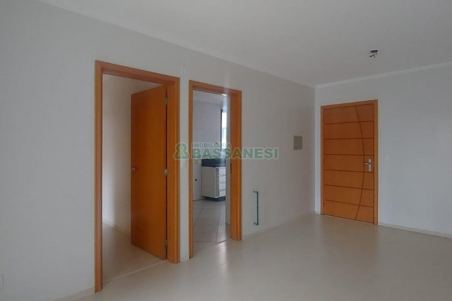 Apartamento com 94m², 3 dormitórios, 2 vagas, no bairro Pio X em Caxias do Sul para Alugar