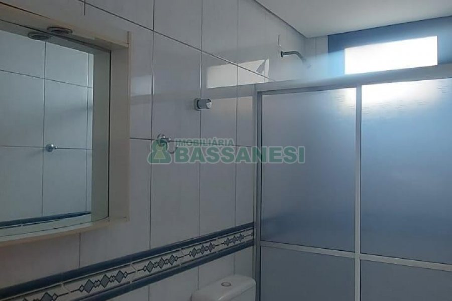 Apartamento com 94m², 3 dormitórios, 2 vagas, no bairro Pio X em Caxias do Sul para Alugar