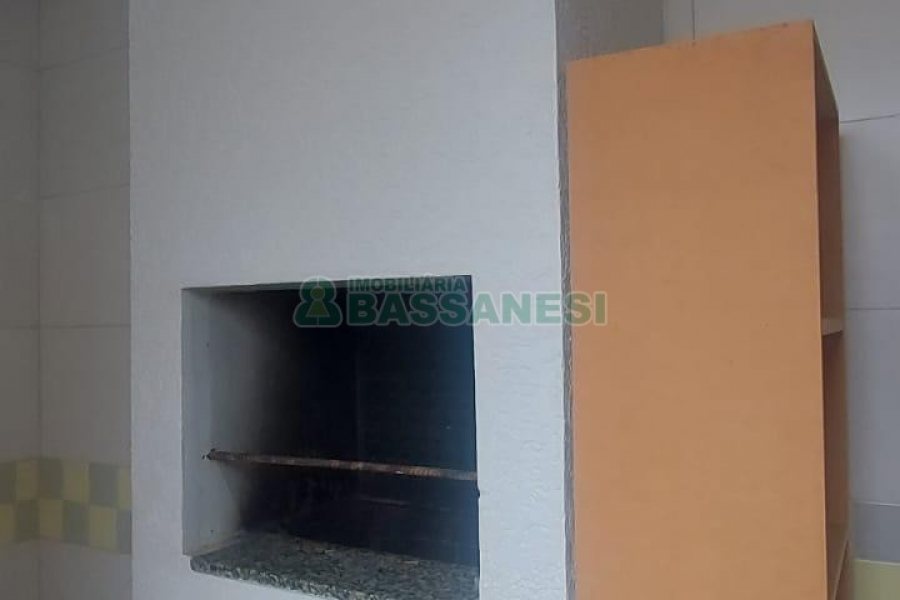 Apartamento com 94m², 3 dormitórios, 2 vagas, no bairro Pio X em Caxias do Sul para Alugar