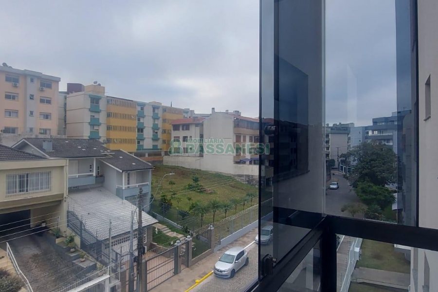 Apartamento com 94m², 3 dormitórios, 2 vagas, no bairro Pio X em Caxias do Sul para Alugar