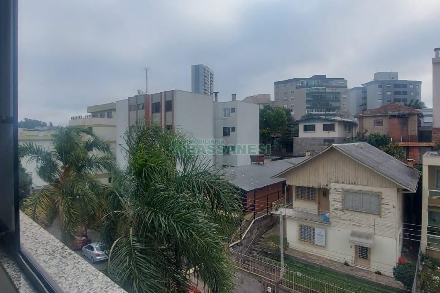 Apartamento com 94m², 3 dormitórios, 2 vagas, no bairro Pio X em Caxias do Sul para Alugar