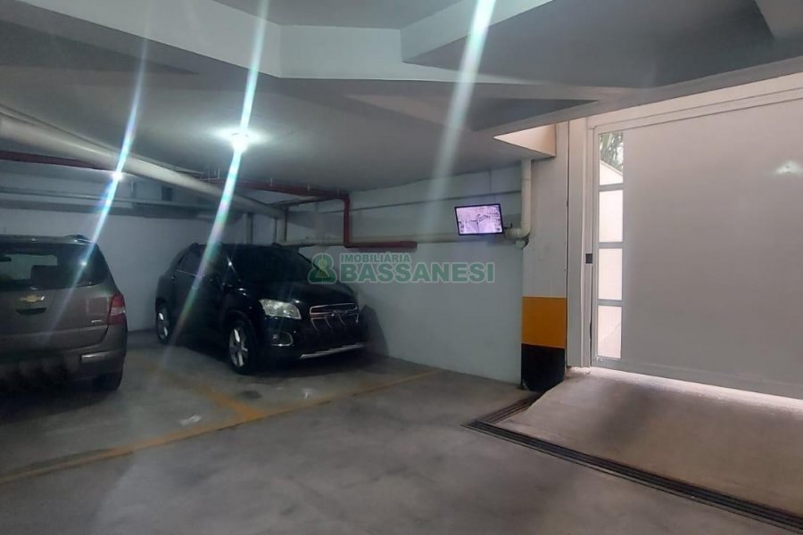 Apartamento com 94m², 3 dormitórios, 2 vagas, no bairro Pio X em Caxias do Sul para Alugar