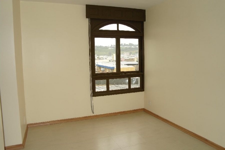 Apartamento com 74m², 2 dormitórios, 1 vaga, no bairro São José em Caxias do Sul para Comprar