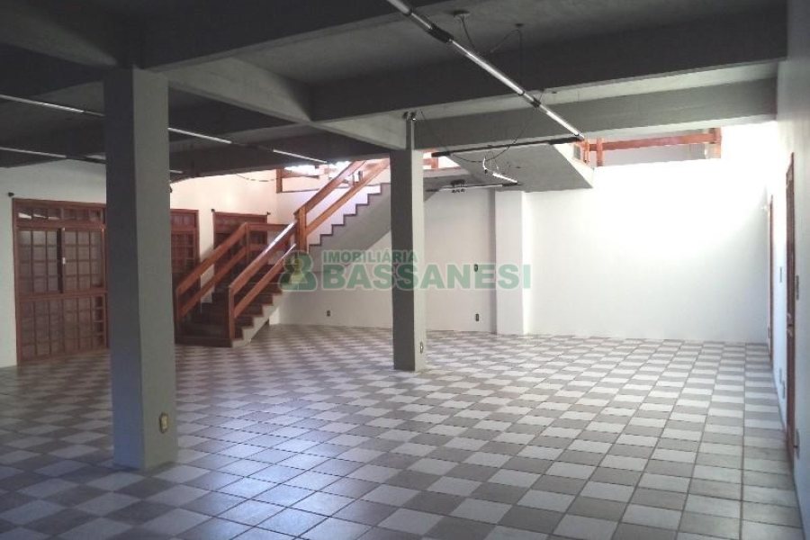 Loja com 380m², no bairro Santa Catarina em Caxias do Sul para Alugar